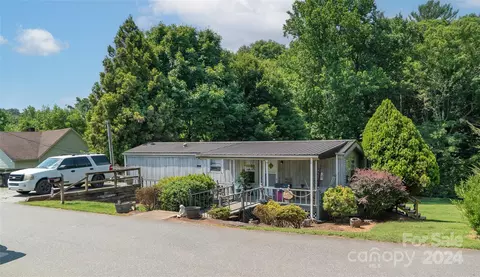 406 Shady Rest Rd, Morganton, NC 28655