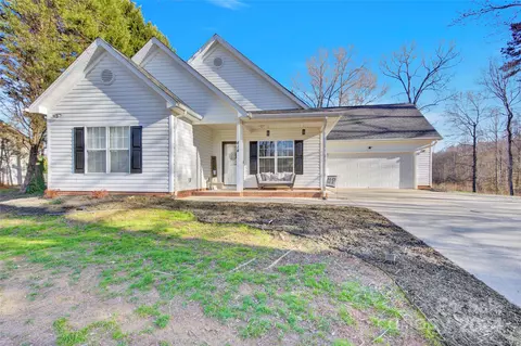 414 Summer Ridge Rd, Stanley, NC 28164