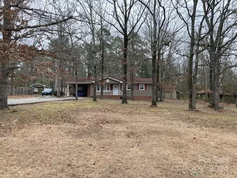5845 Robinhood Rd, Fort Lawn, SC 29714