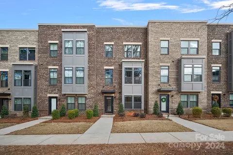 419 Dan River Way, Charlotte, NC 28211