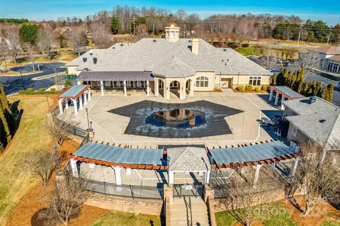 Exterior - 1658 Onyx Rdg, Fort Mill, SC 29708 photo 6 of 10