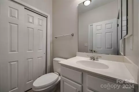 Bath - 1658 Onyx Rdg, Fort Mill, SC 29708 photo 1 of 4