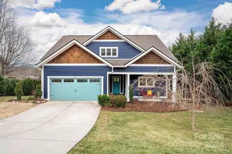 107 Noble Rd, Fairview, NC 28730