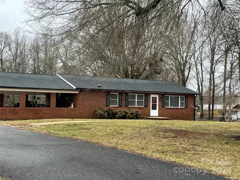 7437 George Hildebran Rd, Hickory, NC 28602
