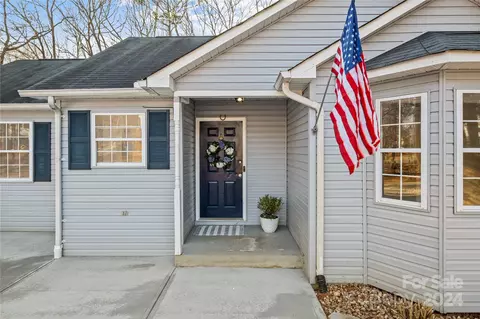 133 Mills Forest Ln, Mooresville, NC 28117