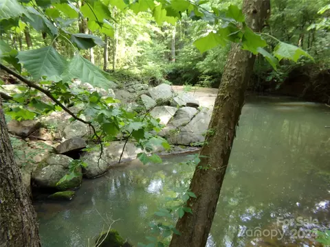 Hawks Nest Road, York, SC 29745