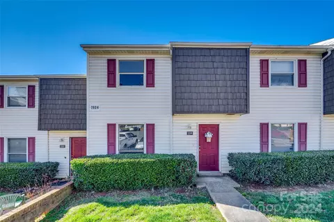 7924 Shady Oak Trl, Charlotte, NC 28210