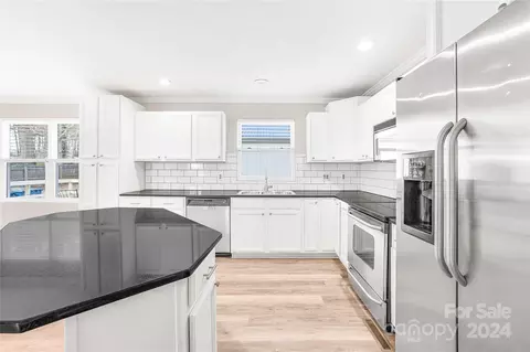 Kitchen - 11180 Sudbury Rd, Davidson, NC 28036 photo 4 of 4