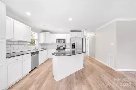 Kitchen - 11180 Sudbury Rd, Davidson, NC 28036 photo 2 of 4