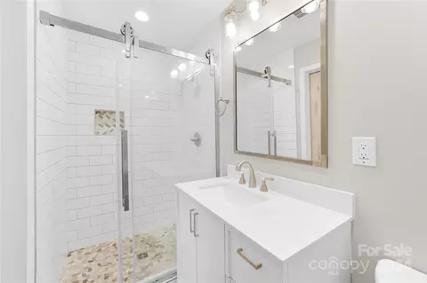 Bath - 11180 Sudbury Rd, Davidson, NC 28036 photo 1 of 2