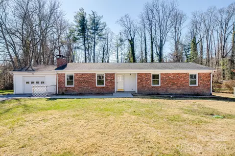 116 Brentwood Dr, Hendersonville, NC 28739