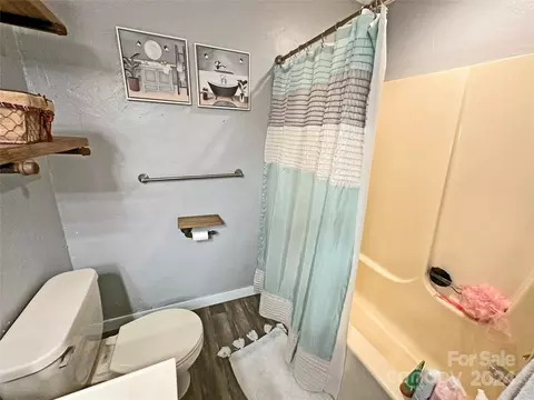 Bath - 37 E Pine St, Maiden, NC 28650 photo 2 of 4
