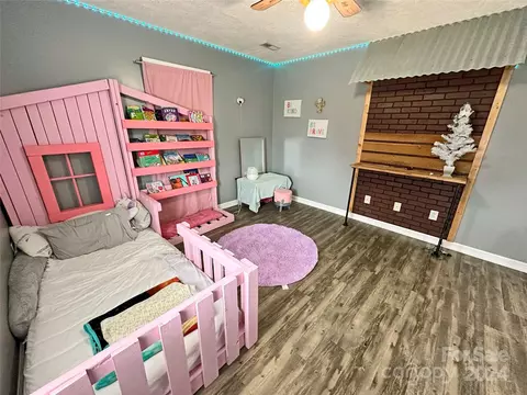Bedroom - 37 E Pine St, Maiden, NC 28650 photo 6 of 6