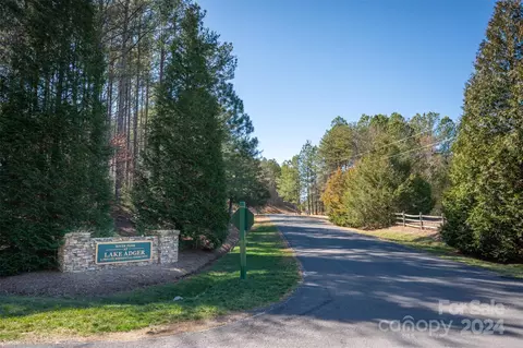 1140 State 24 Rd #24, Mill Spring, NC 28756