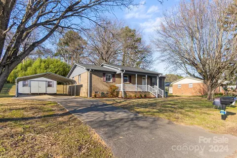 541 Sherwood Cir, Chester, SC 29706