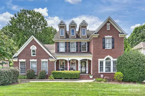 10124 Devonshire Dr, Huntersville, NC 28078