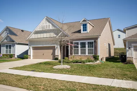 178 Hanks Bluff Dr, Mooresville, NC 28117
