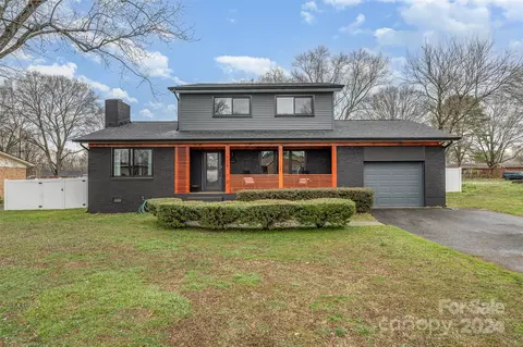 506 Sunnybrook Dr, Monroe, NC 28110