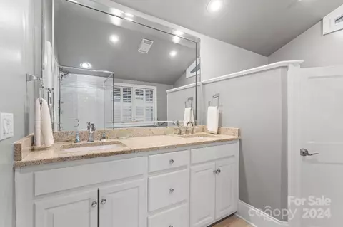 Bath - 8149 Deep Water Ln, Denver, NC 28037 photo 5 of 10