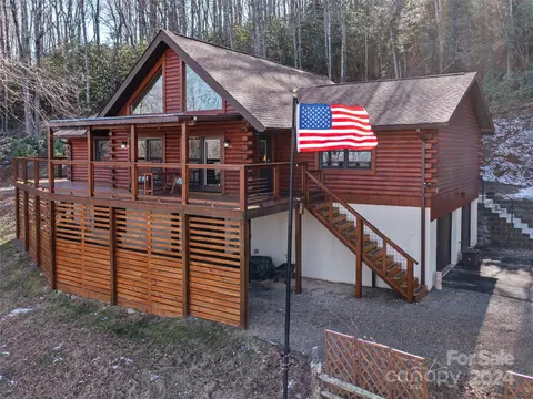 36 Poplar Ridge Ln, Burnsville, NC 28714
