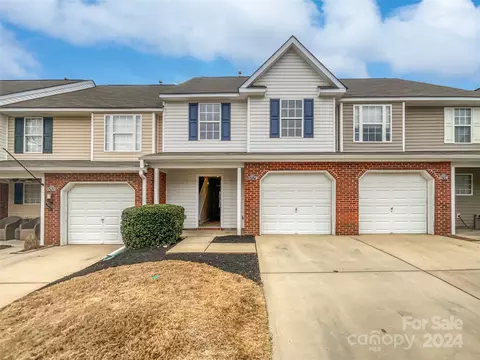 1717 Eagle Ridge Dr, Rock Hill, SC 29732