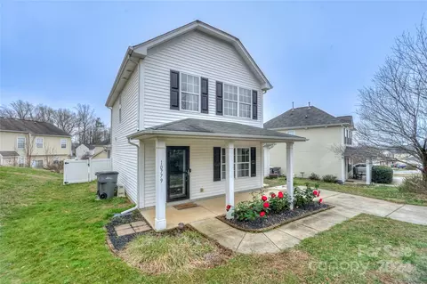 Exterior - 10779 Traders Ct, Davidson, NC 28036 photo 4 of 20