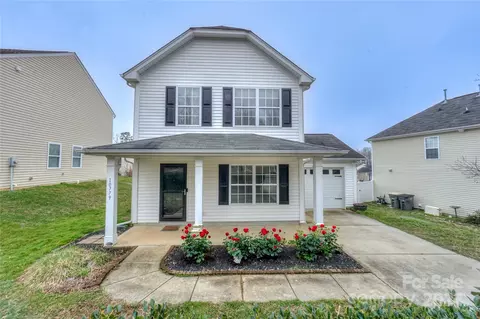 10779 Traders Ct, Davidson, NC 28036