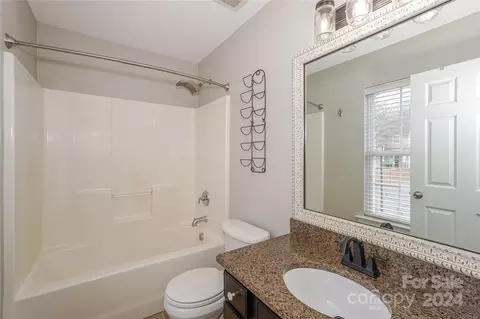 Bath - 10779 Traders Ct, Davidson, NC 28036 photo 2 of 3