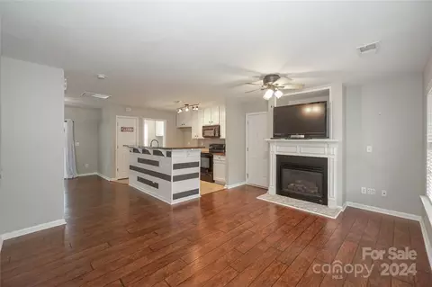 Living - 10779 Traders Ct, Davidson, NC 28036 photo 1 of 4