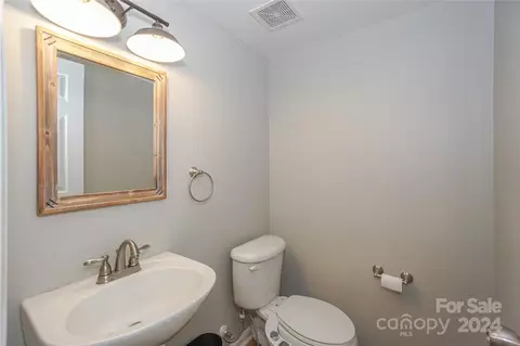 Bath - 10779 Traders Ct, Davidson, NC 28036 photo 1 of 3