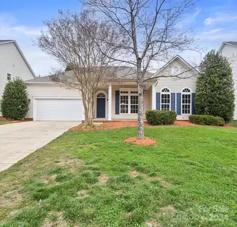 927 Butterburr Dr, Matthews, NC 28104