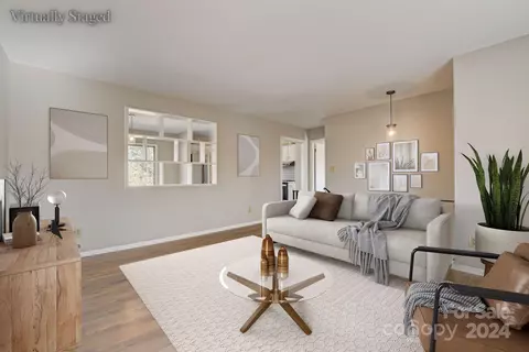 5707 Snow White Ln, Charlotte, NC 28213