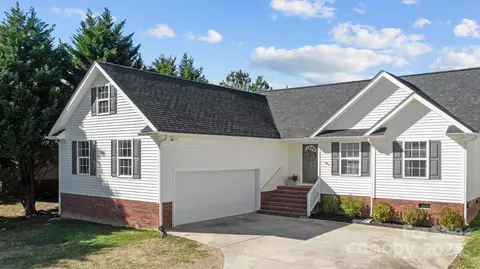 627 Red Hawk Way, Clover, SC 29710
