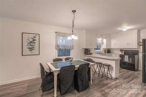 Dining - 808 Oval St, Kannapolis, NC 28081 photo 1 of 1