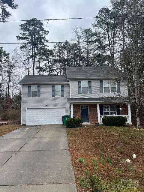 8806 Potomac Blvd, Charlotte, NC 28216