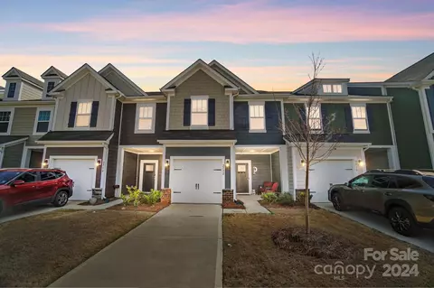 2712 Aubrey St, Monroe, NC 28110