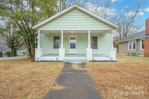 658 E Front St, Statesville, NC 28677