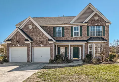 5839 Crimson Oak Ct, Harrisburg, NC 28075