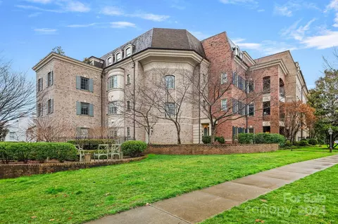 154 Cherokee Rd, Charlotte, NC 28207