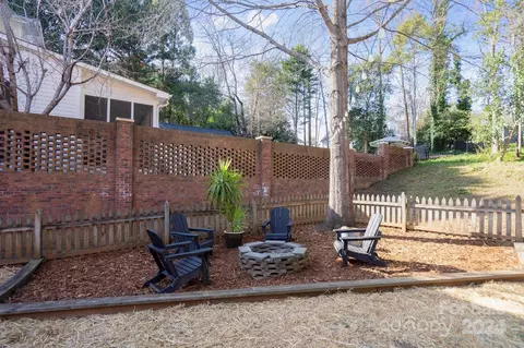 Exterior - 528 Ashby Dr, Davidson, NC 28036 photo 9 of 11