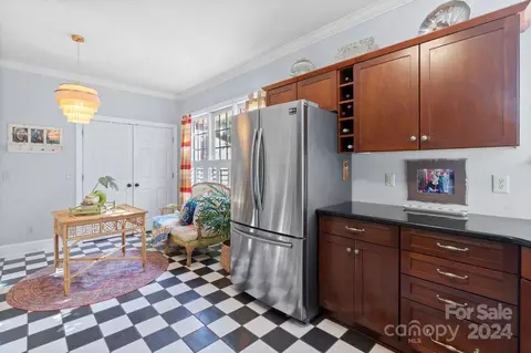 Kitchen - 528 Ashby Dr, Davidson, NC 28036 photo 2 of 4