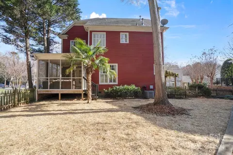 Exterior - 528 Ashby Dr, Davidson, NC 28036 photo 8 of 11