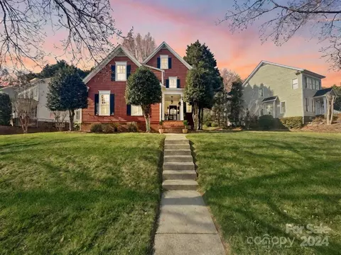 Exterior - 528 Ashby Dr, Davidson, NC 28036 photo 4 of 11