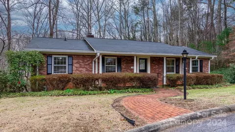 204 Northwestern Dr, Morganton, NC 28655