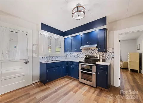 Kitchen - 1671 Old Clyde Rd, Clyde, NC 28721 photo 4 of 4
