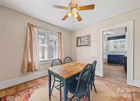 Dining - 1671 Old Clyde Rd, Clyde, NC 28721 photo 2 of 3