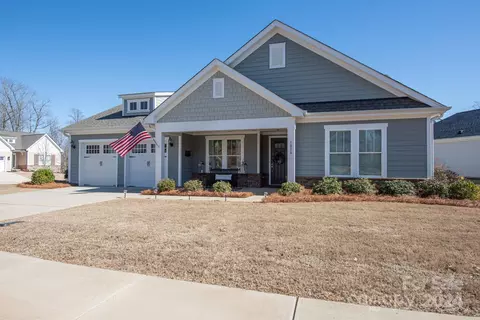 1016 Overlake Dr, Belmont, NC 28012