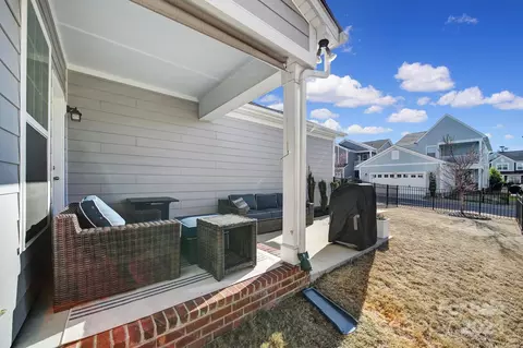 Exterior - 4016 Whittier Ln, Tega Cay, SC 29708 photo 4 of 9