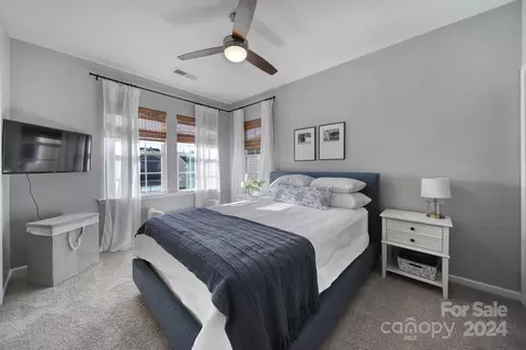 Bedroom - 4016 Whittier Ln, Tega Cay, SC 29708 photo 9 of 10