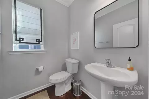Bath - 4016 Whittier Ln, Tega Cay, SC 29708 photo 1 of 6